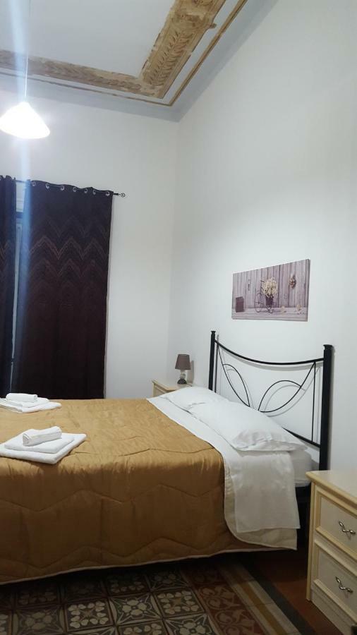 Rest And Go Bed & Breakfast Palermo Exterior photo