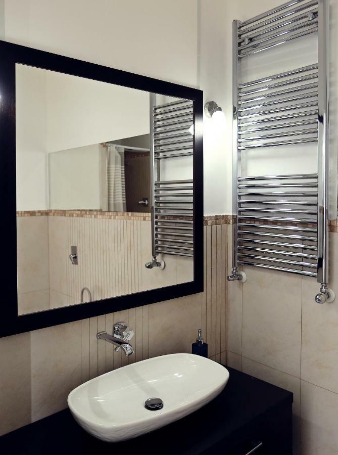 Rest And Go Bed & Breakfast Palermo Exterior photo