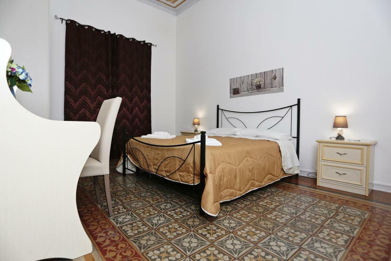 Rest And Go Bed & Breakfast Palermo Exterior photo